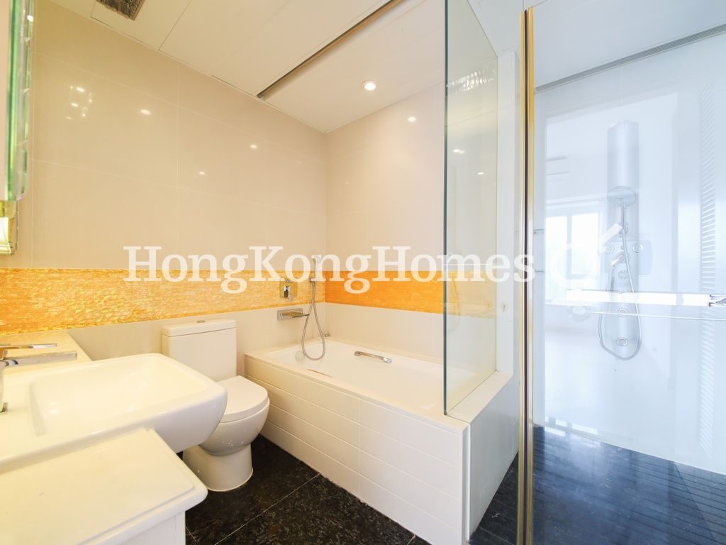 Master Bathroom — The Masterpiece, Tsim Sha Tsui