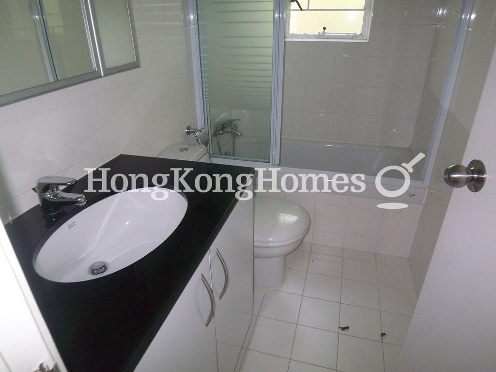 Guest Bathroom — Country Apartments, No. 17-19, Stanley