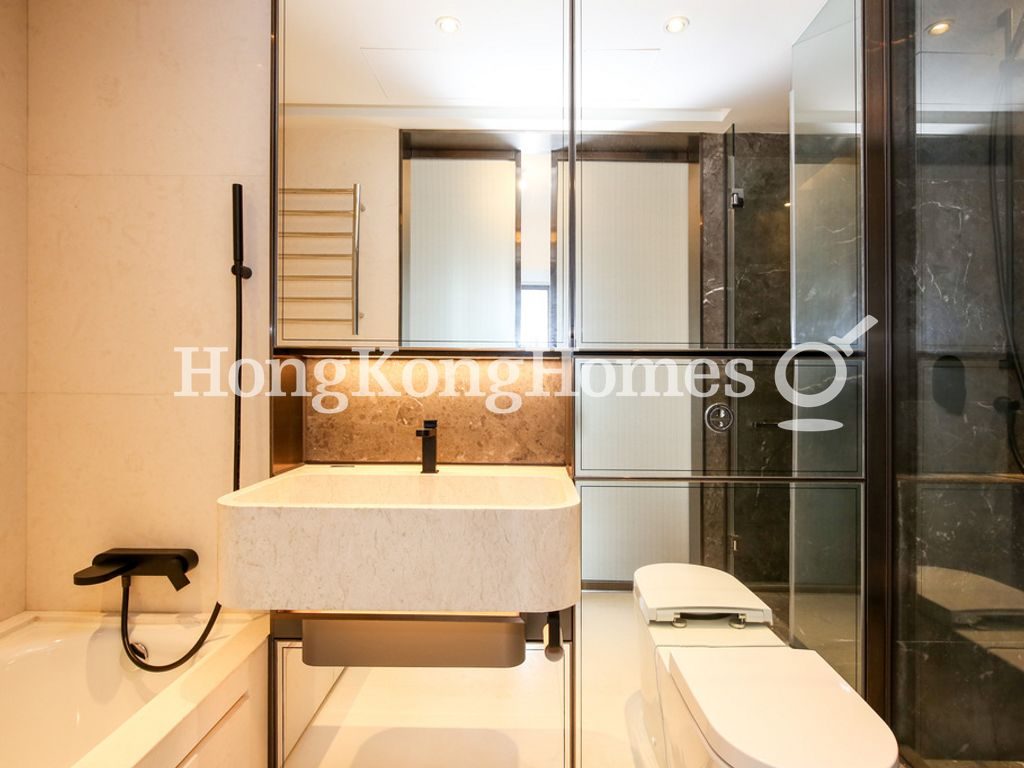 Master Bathroom — Arezzo, Mid-levels West