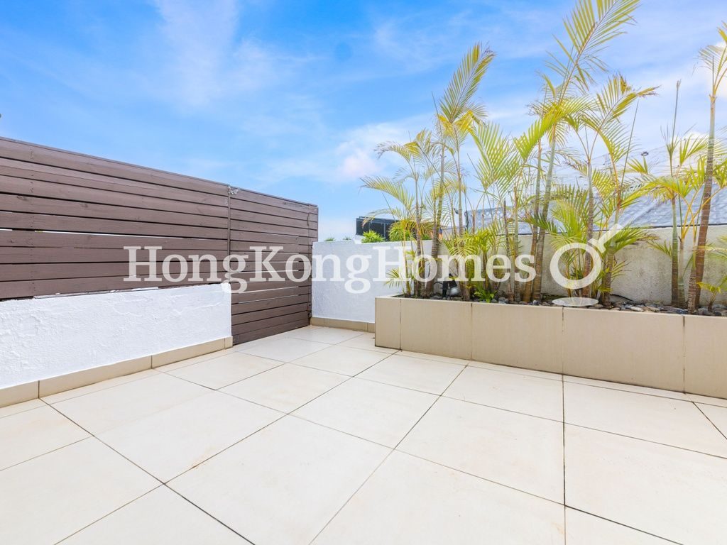 Private Roof Terrace — Fullway Garden, Clear Water Bay