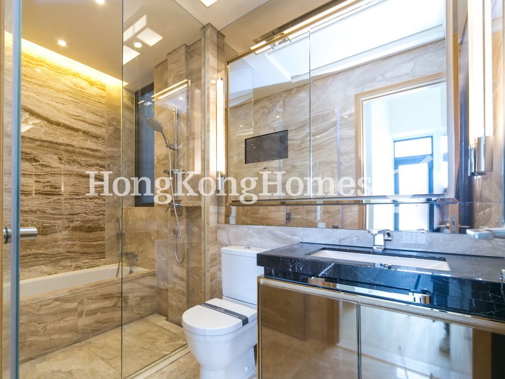Master Bathroom — Grand Austin - Tower 2, Tsim Sha Tsui