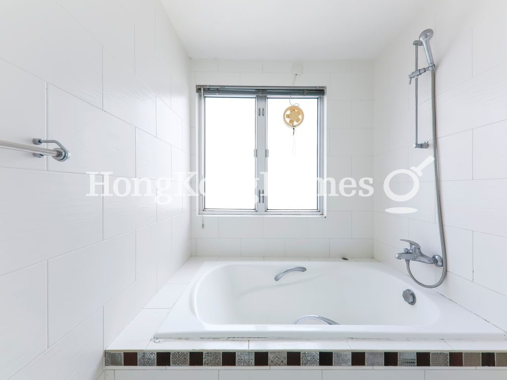 Master Bathroom — Greenwood Villa, Sai Kung