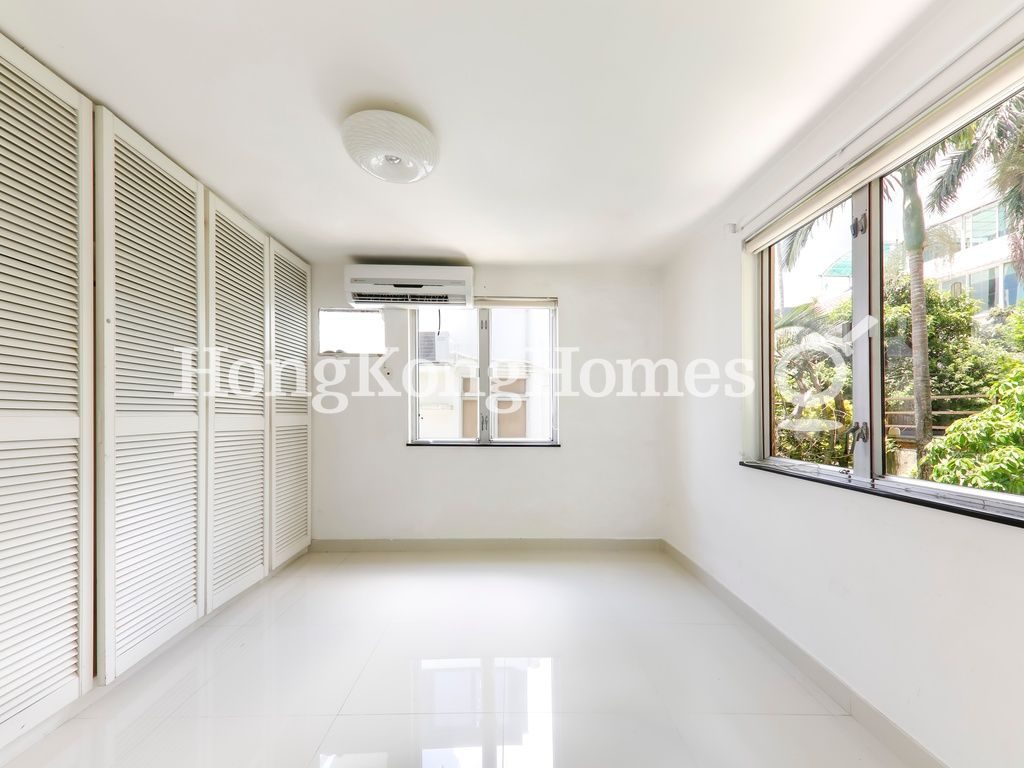 Second Ensuite Bedroom — Greenwood Villa, Sai Kung