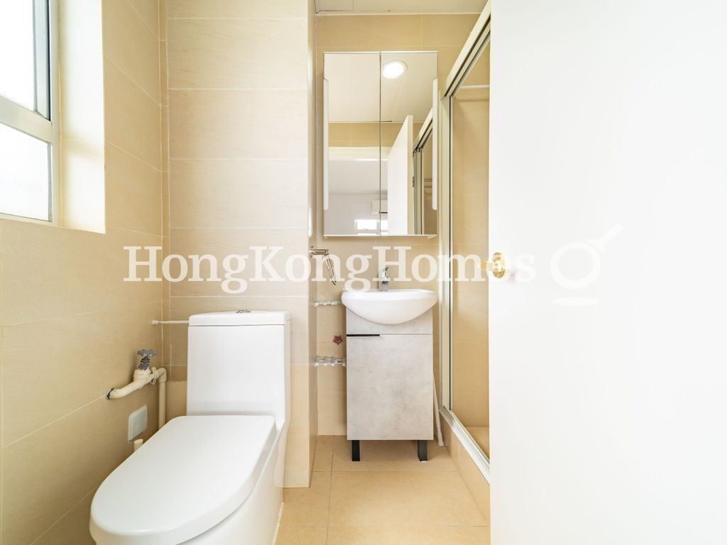 Master Bathroom — Marlborough House, Tai Hang