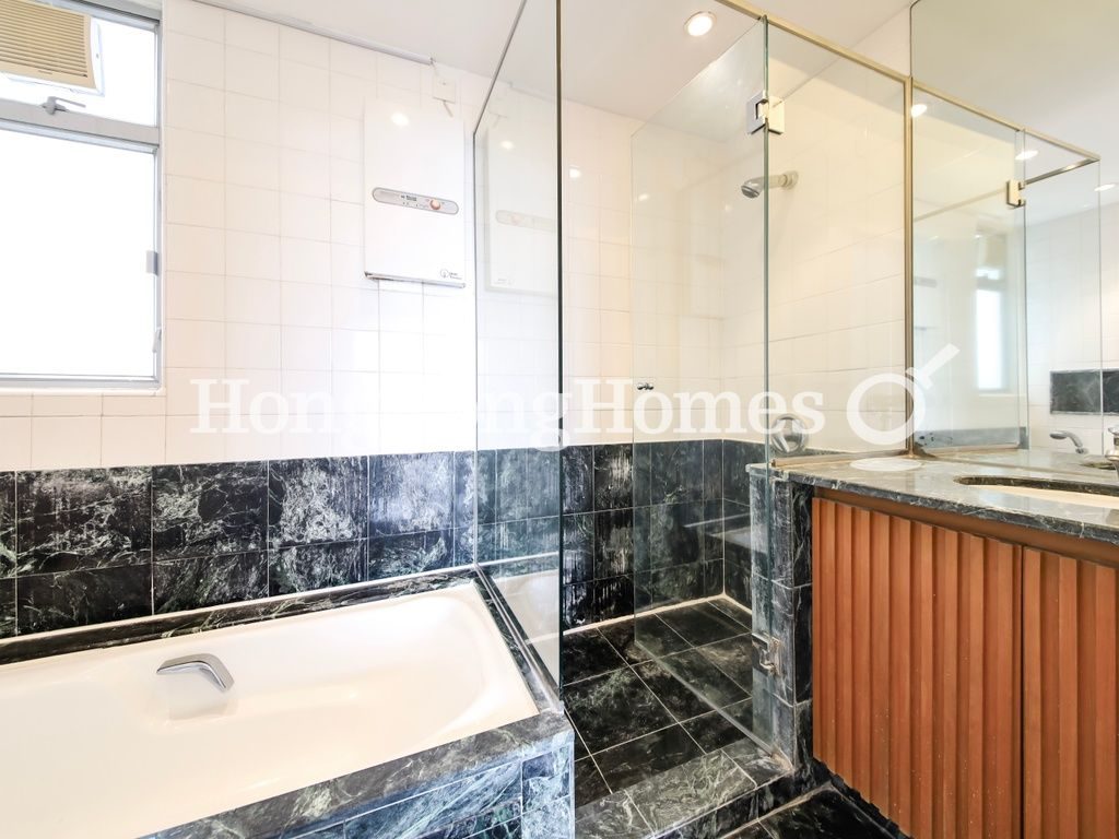 Master Bathroom — Repulse Bay Road, 23, Repulse Bay