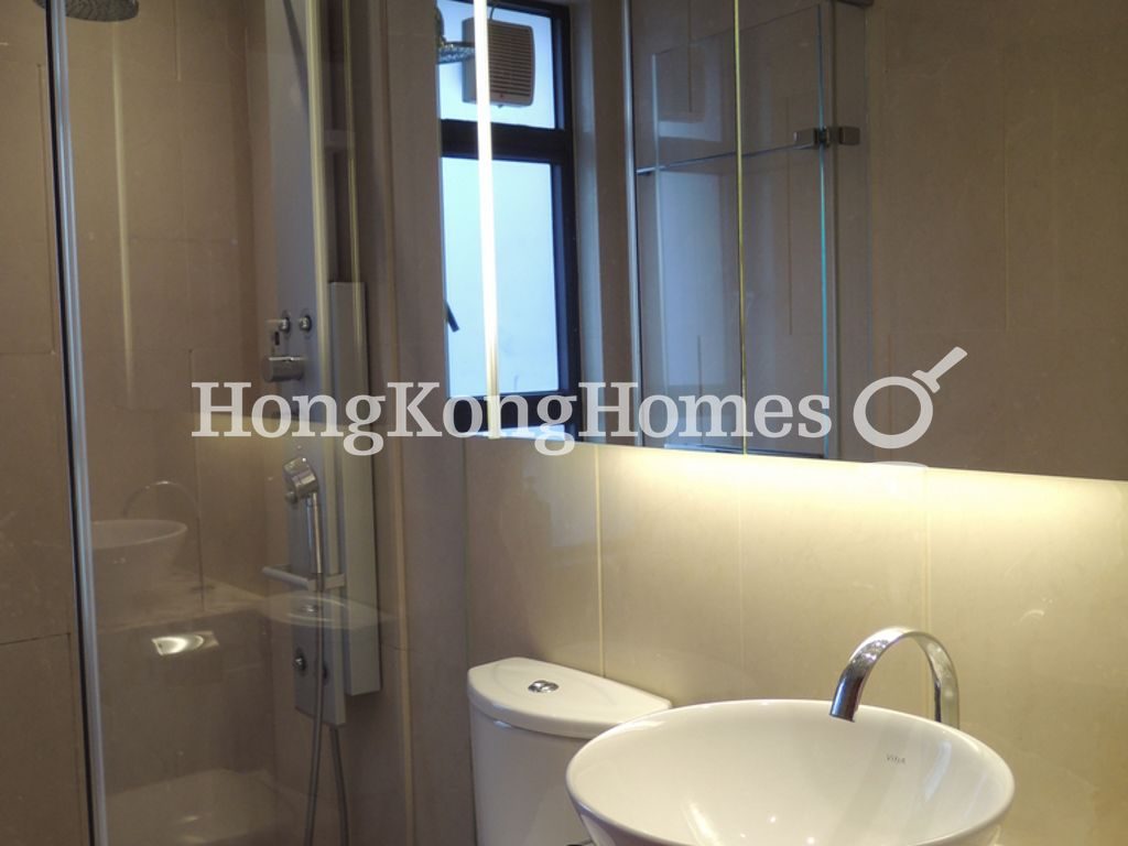 Guest Bathroom — Residence Bel-Air - Phase 06 - Bel-Air No. 8, Tower 3, Pokfulam