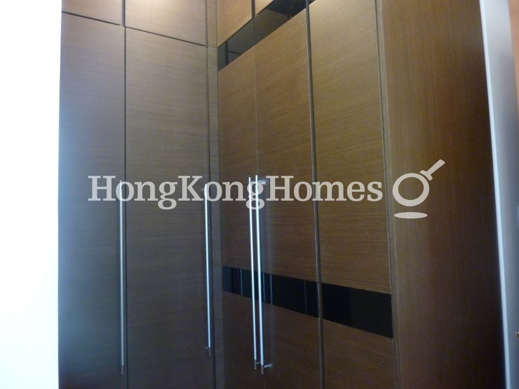 Built-in Wardrobe in Master Bedroom — The Arch - Block 1A (Sun Tower), Tsim Sha Tsui