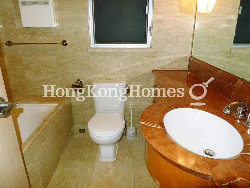 Guest Bathroom — The Waterfront - Block 01, Tsim Sha Tsui