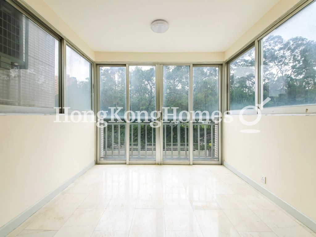 Enclosed Balcony — Braemar Hill Mansion - Block 04, North Point Hill