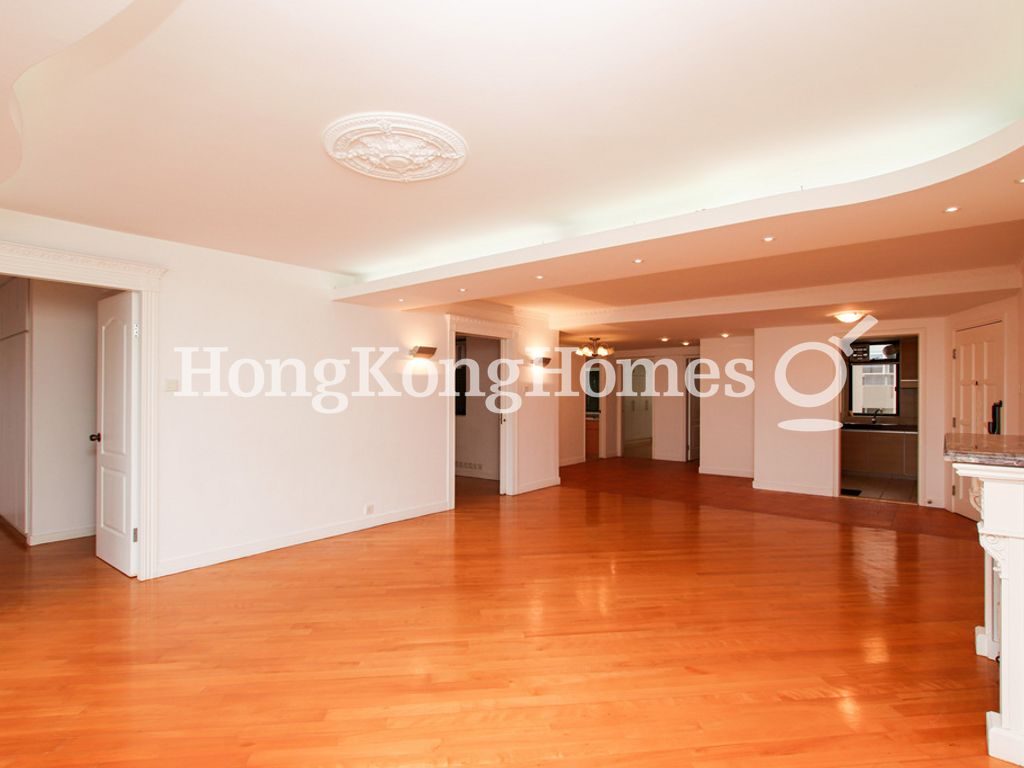 Living and Dining Room — Beach Pointe, Stanley