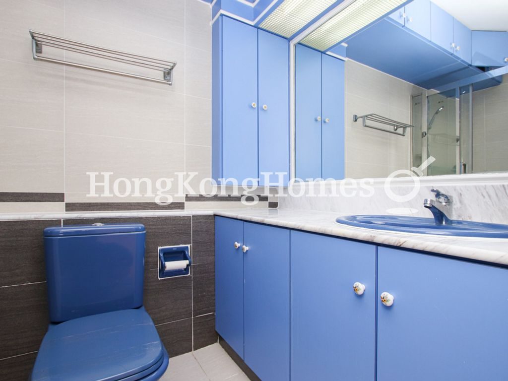 Master Bathroom — Beach Pointe, Stanley