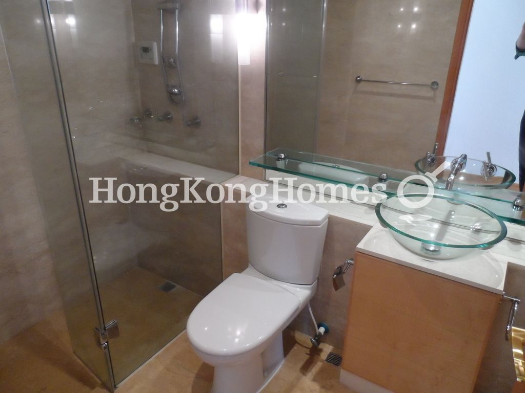 Guest Bathroom — Residence Bel-air - Phase 02, South Tower 01, Pokfulam