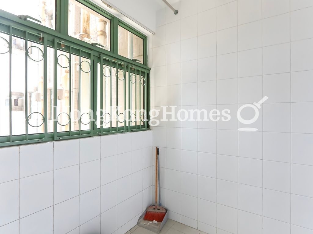 Maid's Room — Robinson Place - Block 02, Mid-levels West