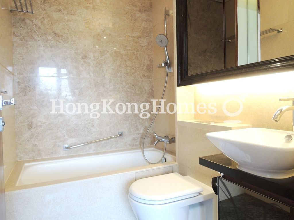 Second Ensuite Bathroom — Serenade - Tower 1, Tai Hang