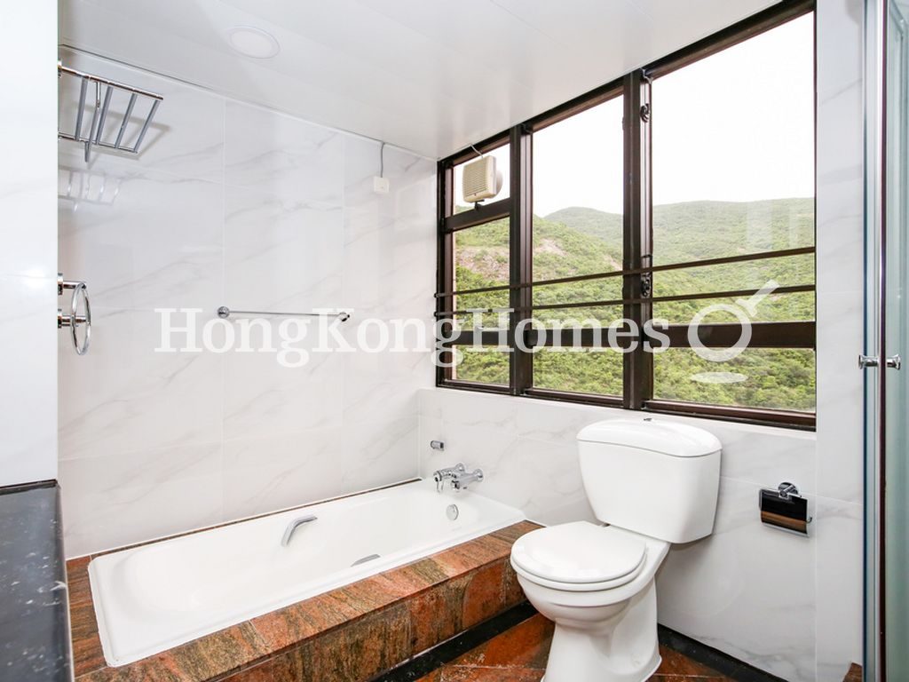 Master Bathroom — Pacific View - Block 02, Tai Tam