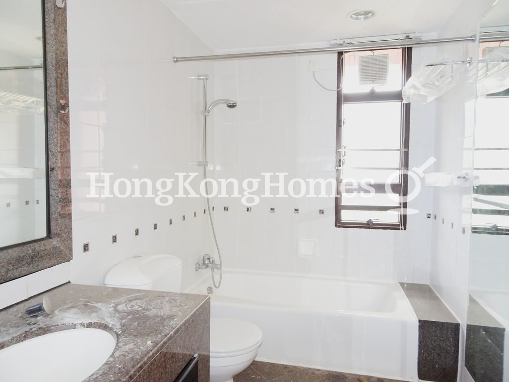 Guest Bathroom — Pacific View - Block 02, Tai Tam
