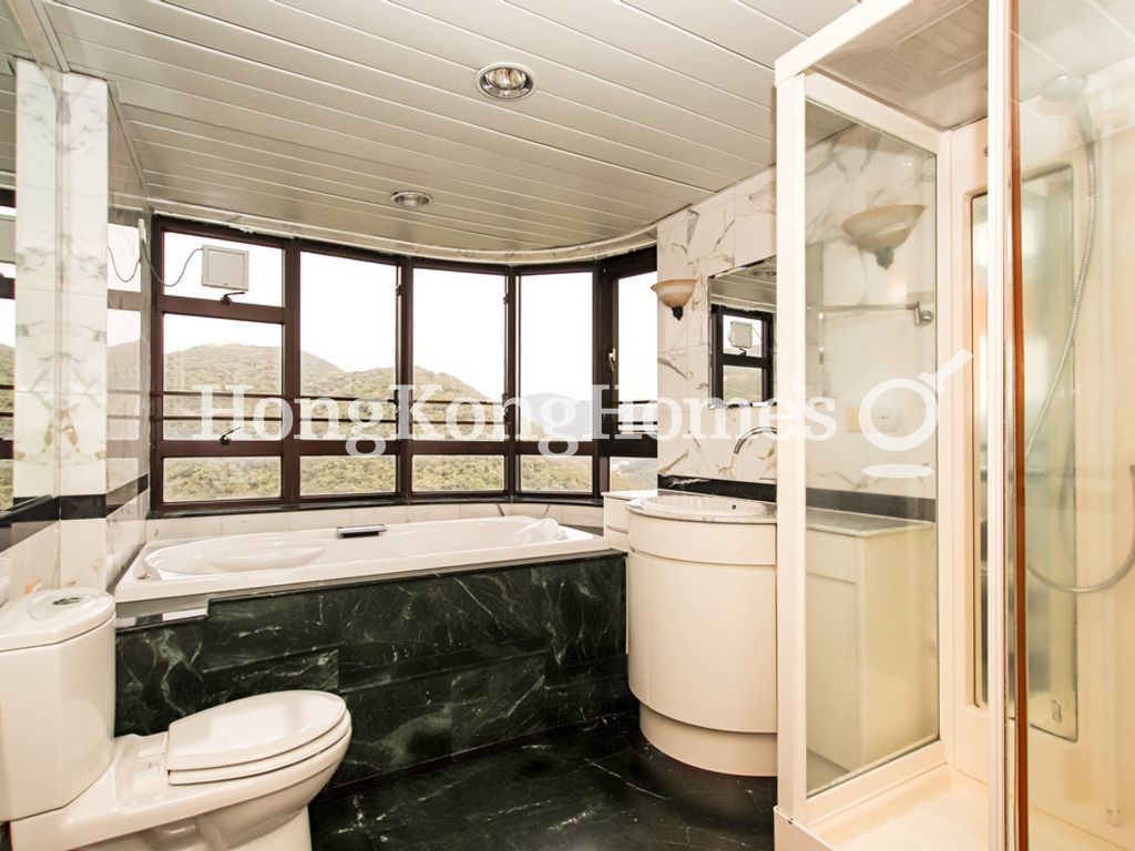 Master Bathroom — Pacific View - Block 05, Tai Tam