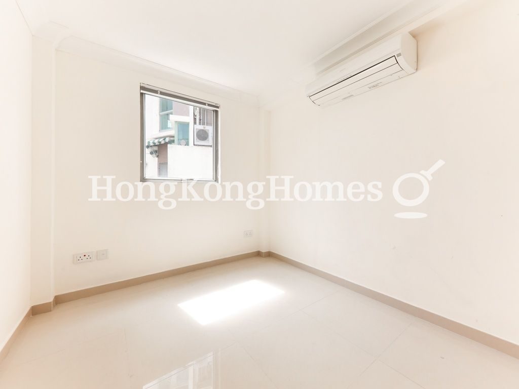 Third Bedroom — Shek O Headland, 19, Shek O