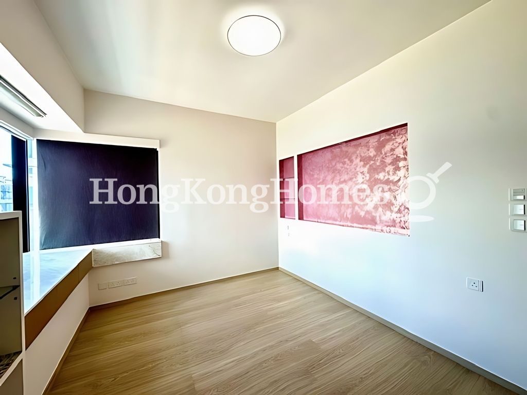 Master Bedroom — The Arch - Block 1 (Sky Tower), Tsim Sha Tsui