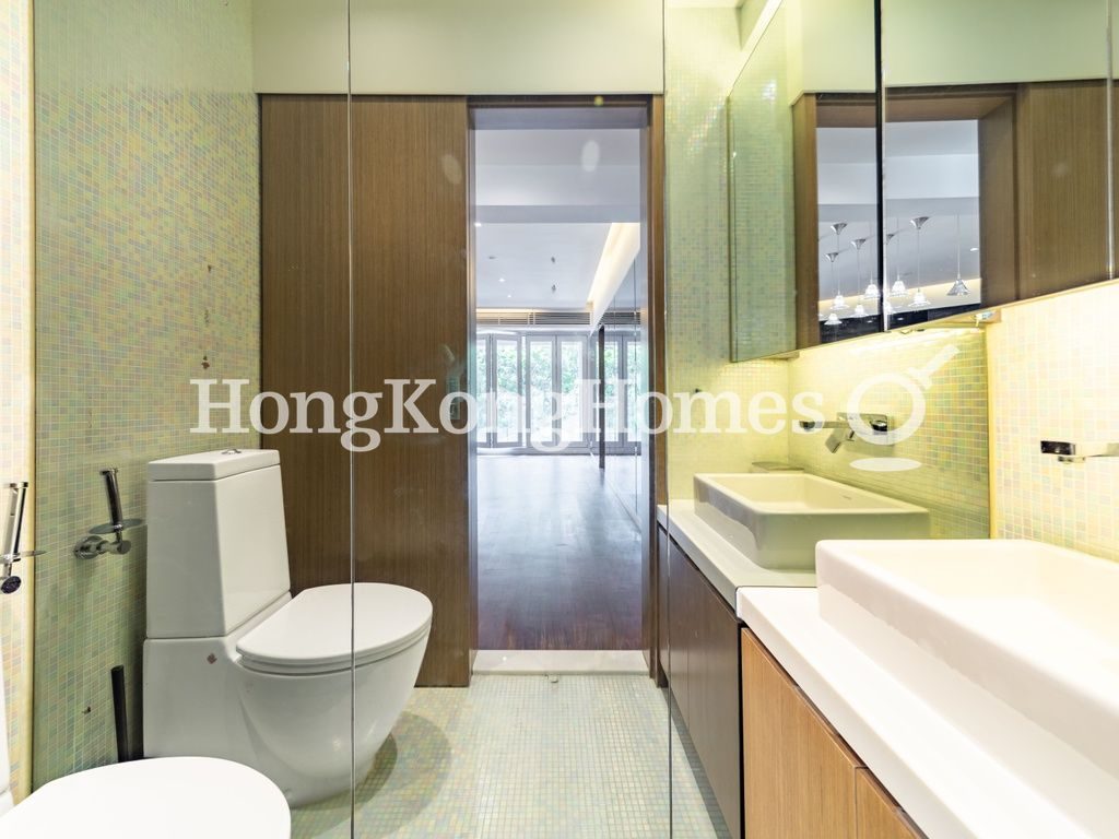 Guest Bathroom — Wan Chui Yuen, Tai Hang