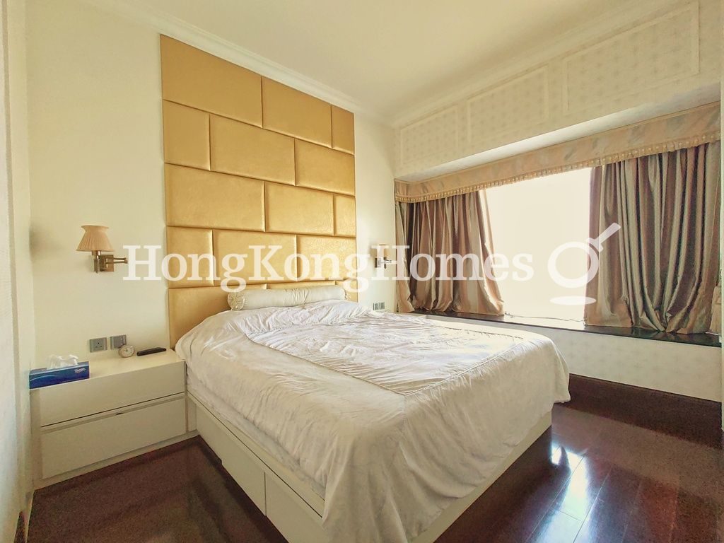 Master Bedroom — Sorrento Tower - 1, Tsim Sha Tsui