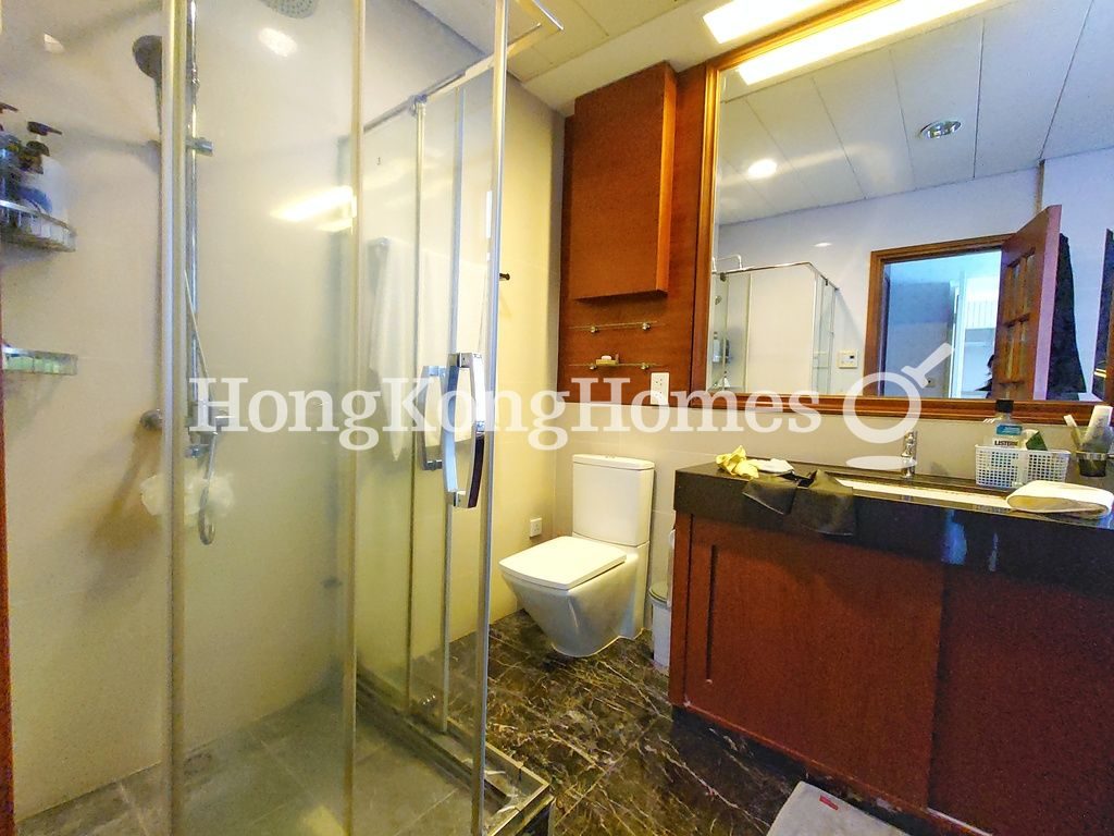 Master Bathroom — Sorrento Tower - 1, Tsim Sha Tsui