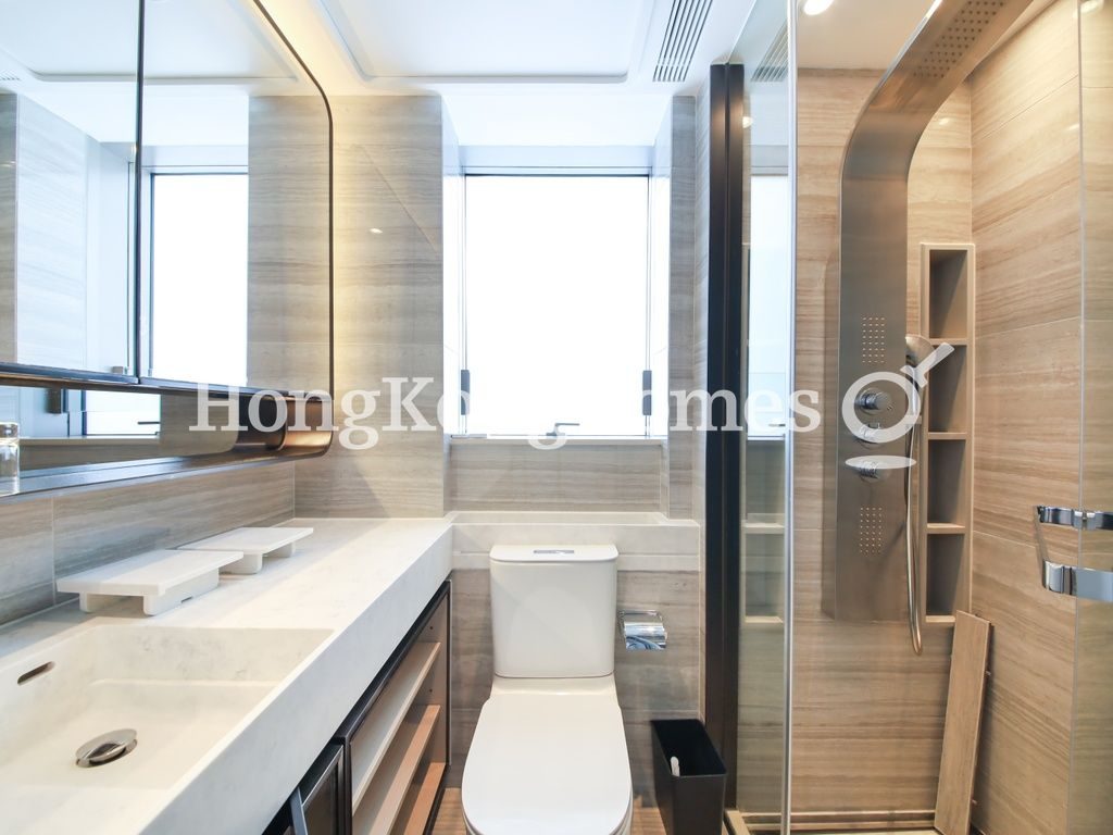 Master Bathroom — TownPlace SOHO, Mid-levels West