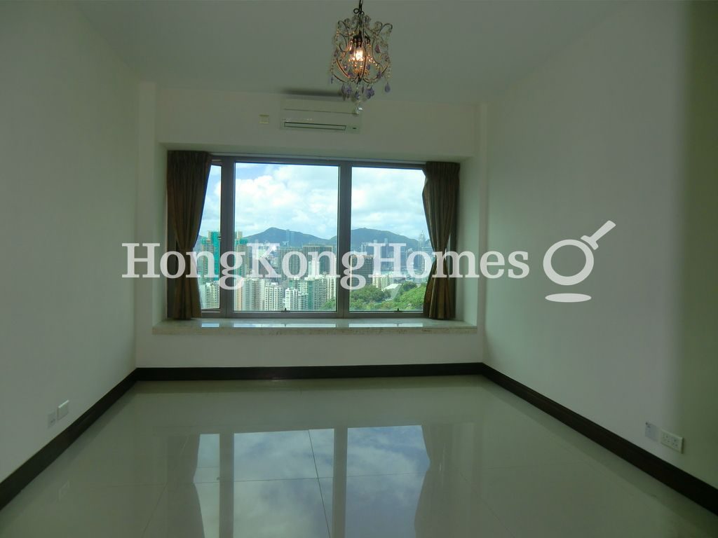 Master Bedroom — Celestial Heights-Celestial Avenue No. 35, Ho Man Tin / Waterloo Road