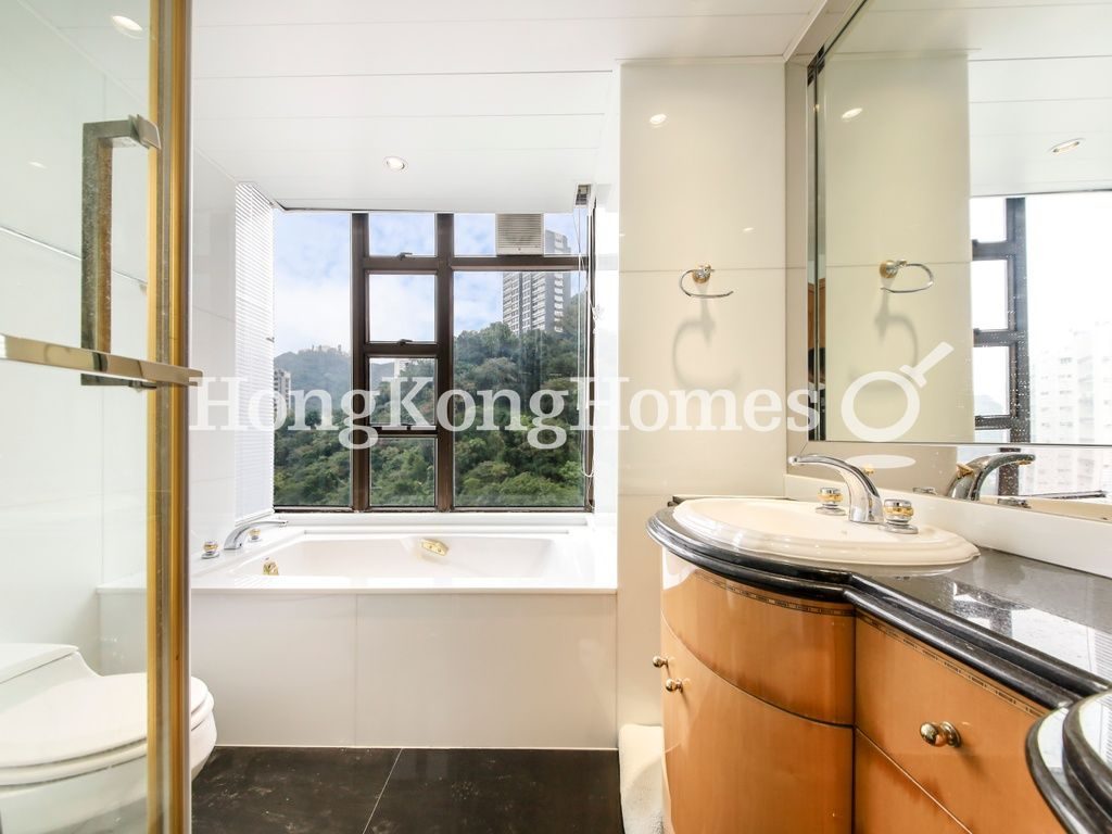 Master Bathroom — Fairlane Tower, Mid-levels Central