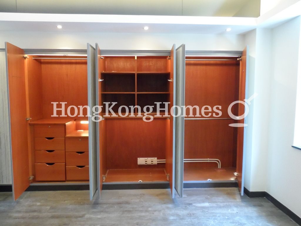 Built-in Wardrobe in Master Bedroom — Green Lane Court, Happy Valley