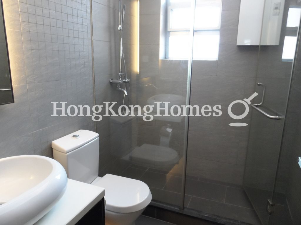 Guest Bathroom — Green Lane Court, Happy Valley
