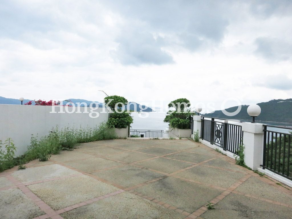 Private Garden off Living & Dining Room — Silver Fountain Terrace, Clear Water Bay