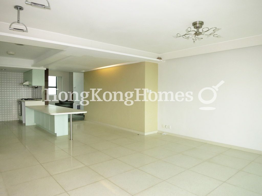 Living and Dining Room — Silver Fountain Terrace, Clear Water Bay