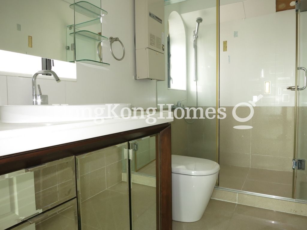 Master Bathroom — Silver Fountain Terrace, Clear Water Bay