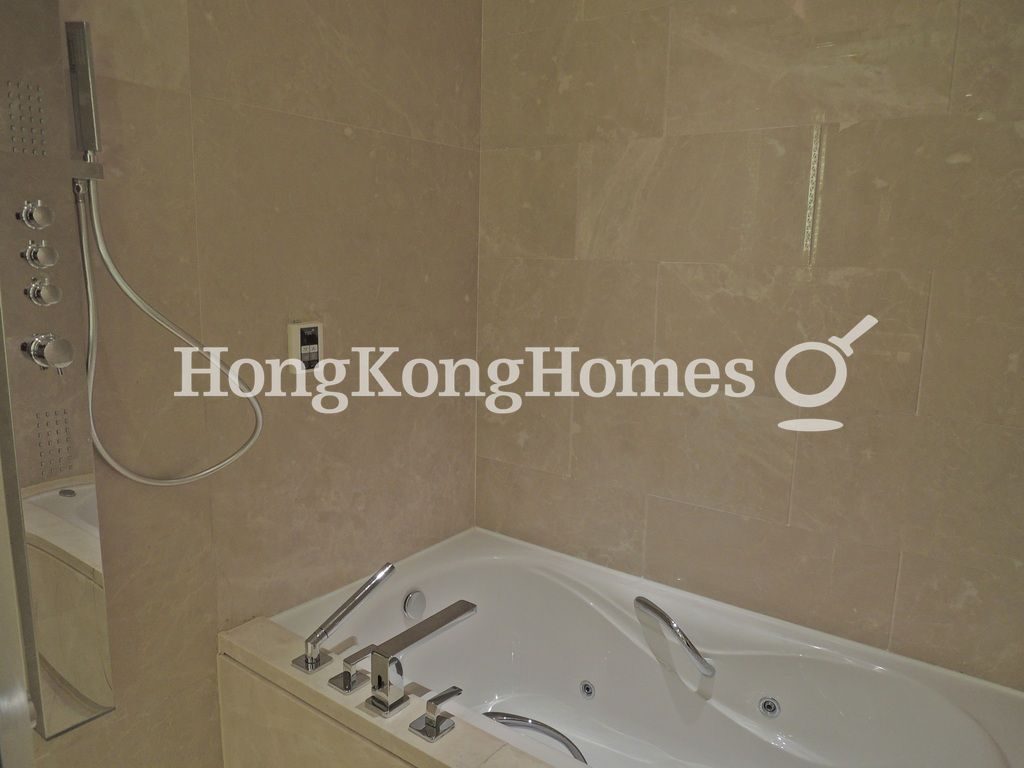 Master Bathroom — The Avenue - Phase 2 - Tower 2, Wan Chai