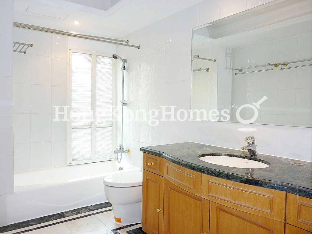 Guest Bathroom — The Redhill Peninsula - Block 04, Tai Tam