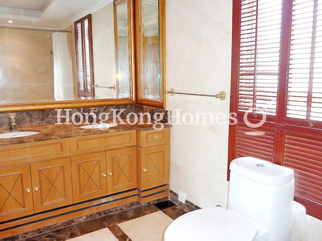 Master Bathroom — The Redhill Peninsula - Block 04, Tai Tam
