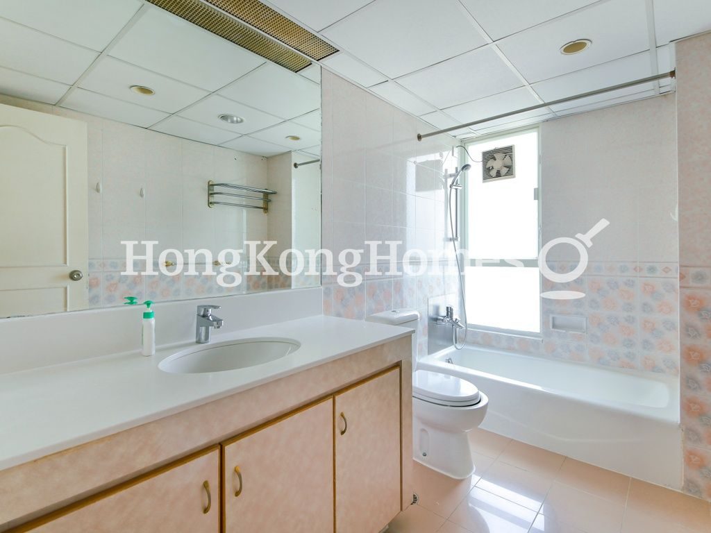 Guest Bathroom — The Redhill Peninsula - Block 04, Tai Tam