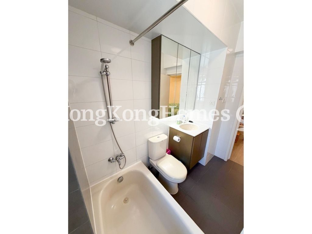 Guest Bathroom — Yee Hing Building, Causeway Bay