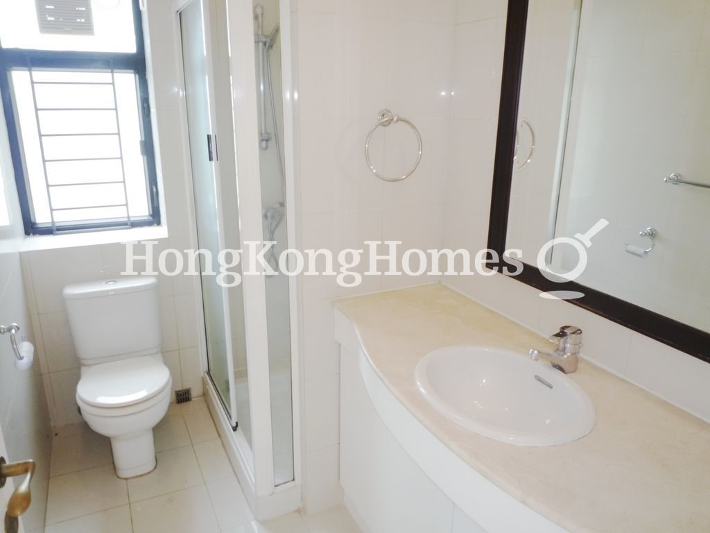 Master Bathroom — Repulse Bay Garden - Block 11-12, Repulse Bay