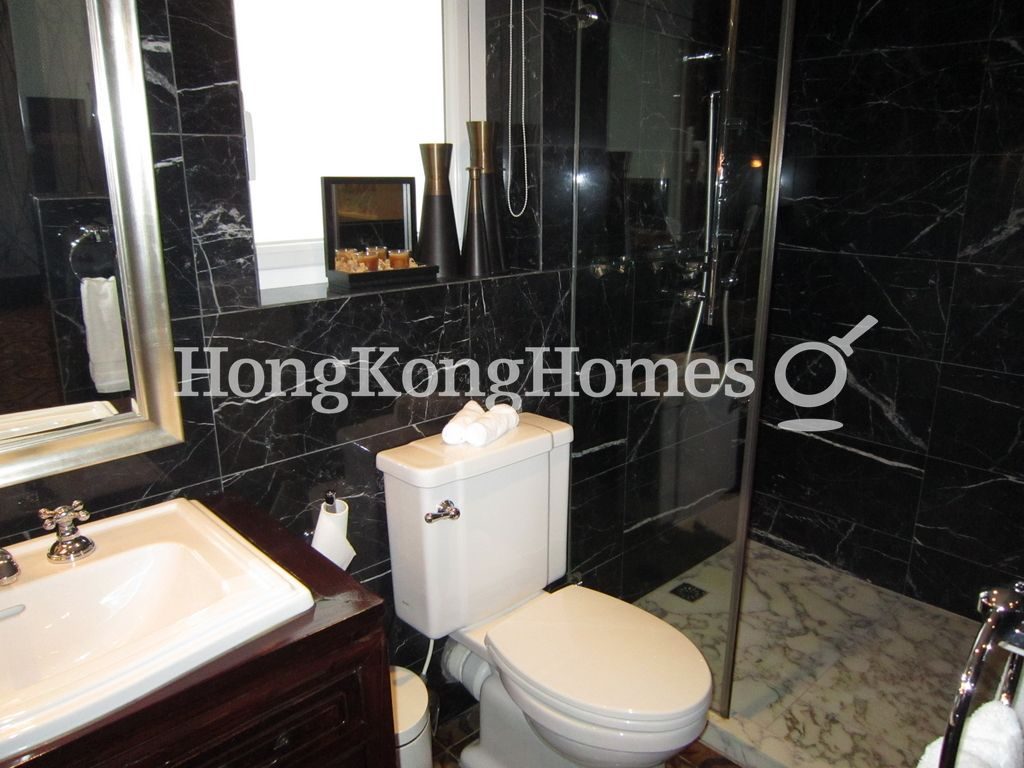 Second Ensuite Bathroom — Apartment O (Hoi Ping Road, 5-5A), Causeway Bay