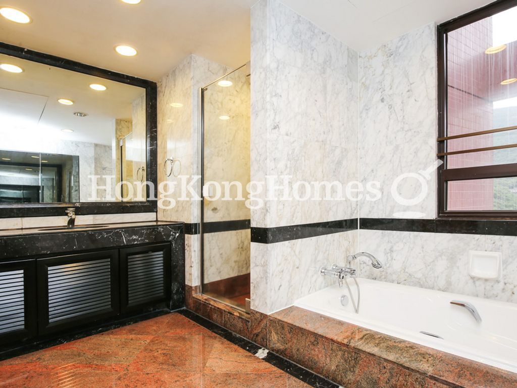 Master Bathroom — Pacific View - Block 02, Tai Tam