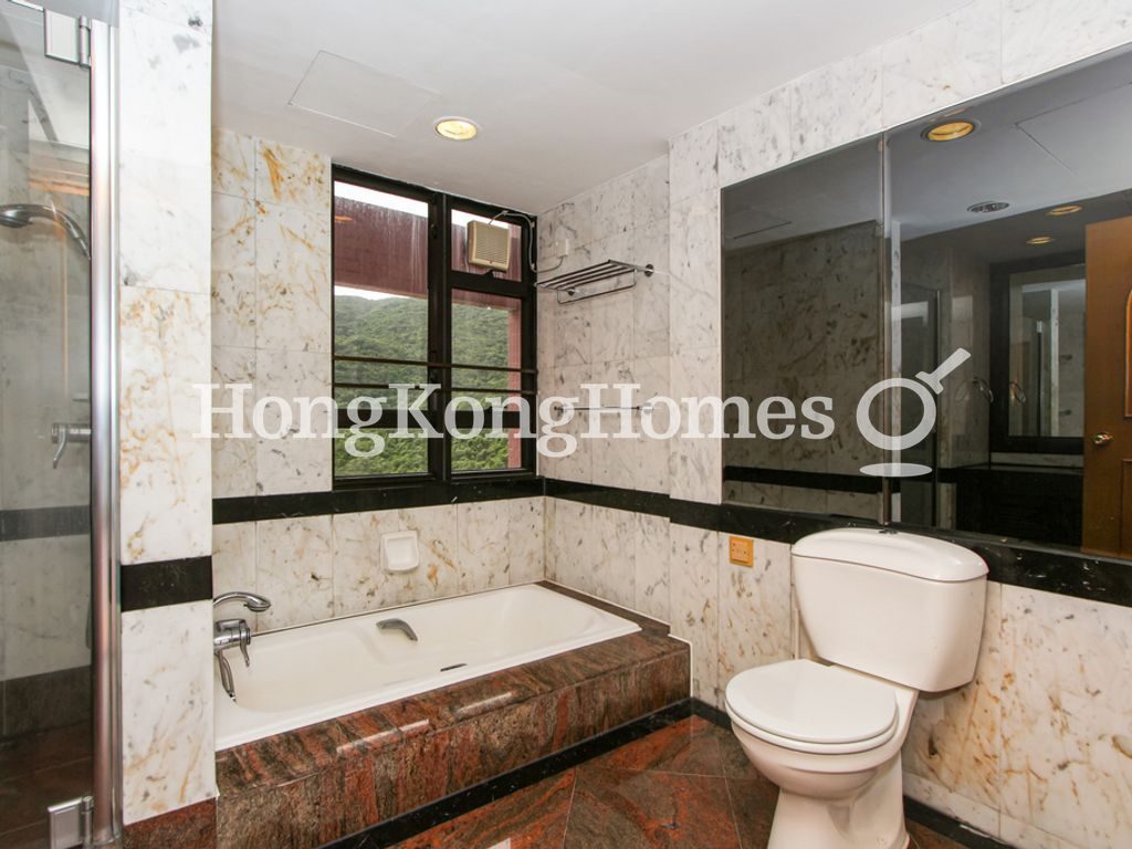 Master Bathroom — Pacific View - Block 02, Tai Tam