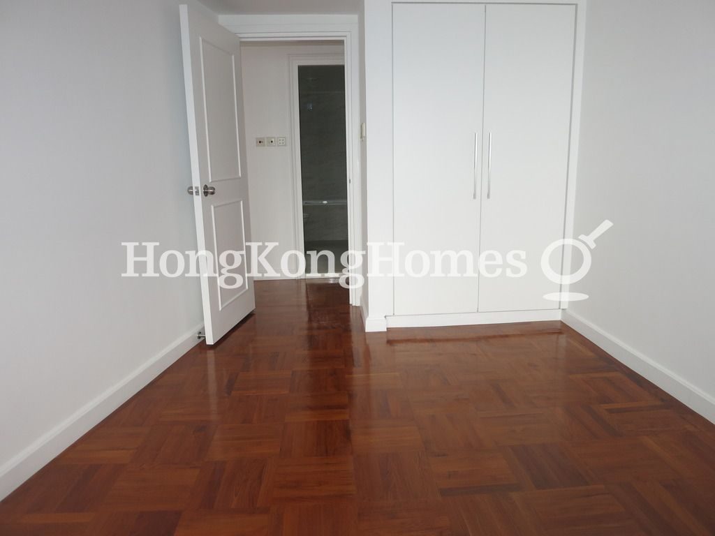 Built-in Wardrobe in Second Bedroom — Pacific View - Block 04, Tai Tam