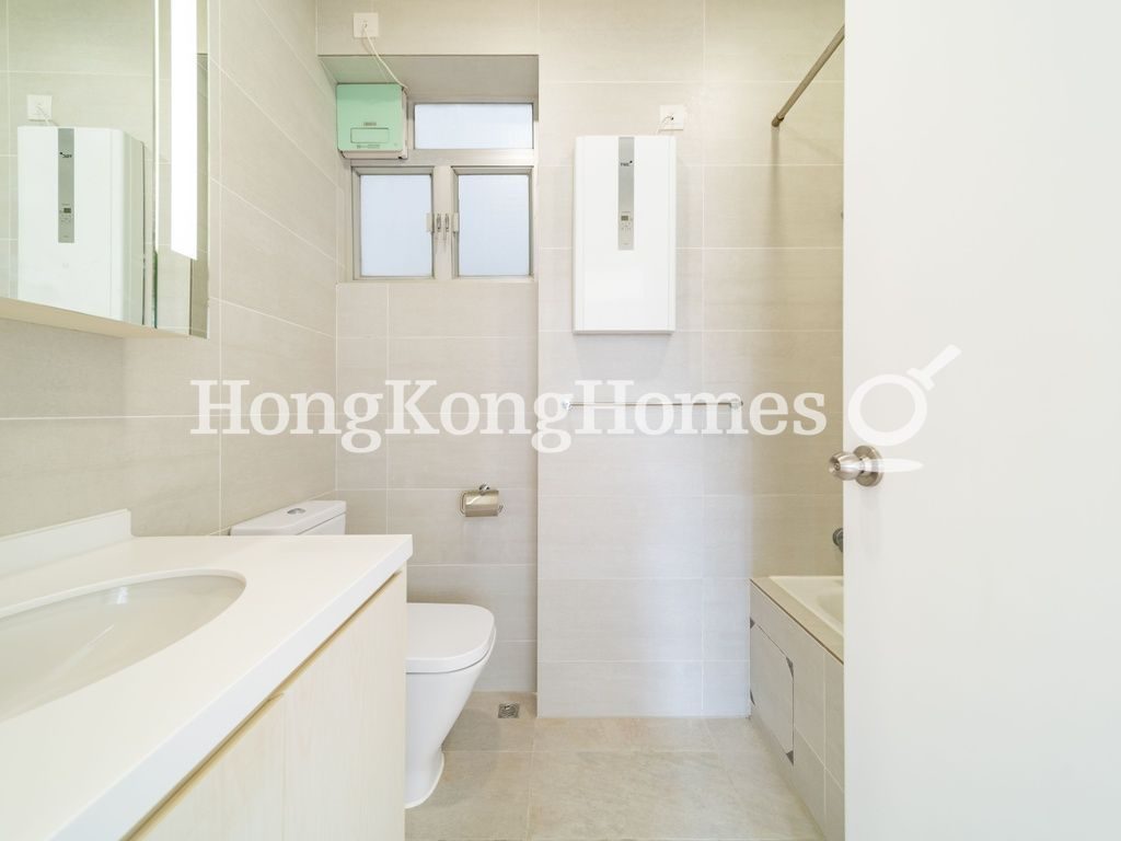 Master Bathroom — Panorama, Mid-levels West