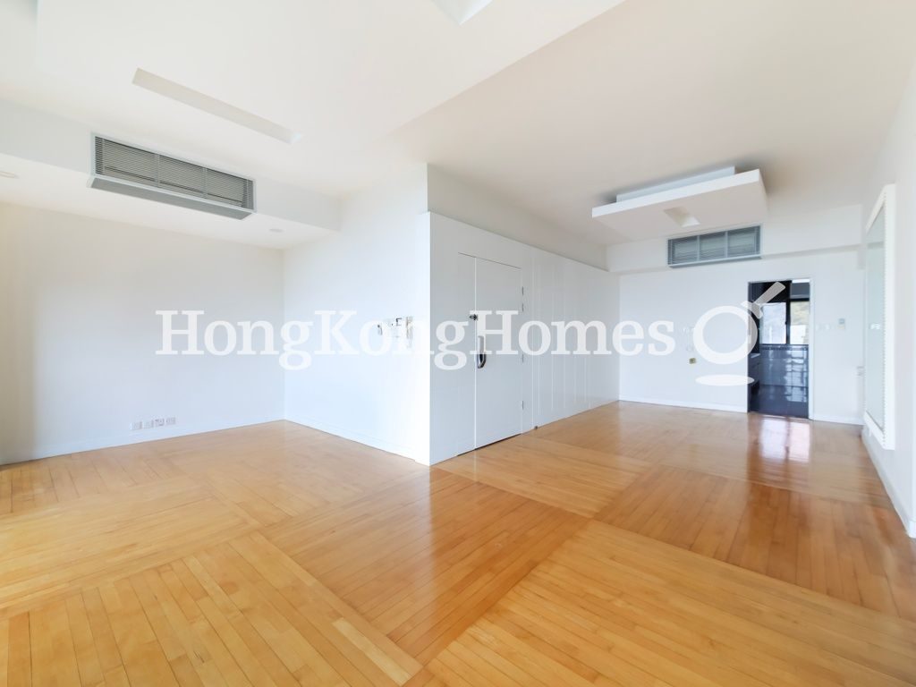 Living and Dining Room — Repulse Bay Road, 37 - Block 02, Repulse Bay