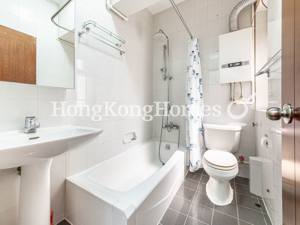 Master Bathroom — Antonia House, Happy Valley