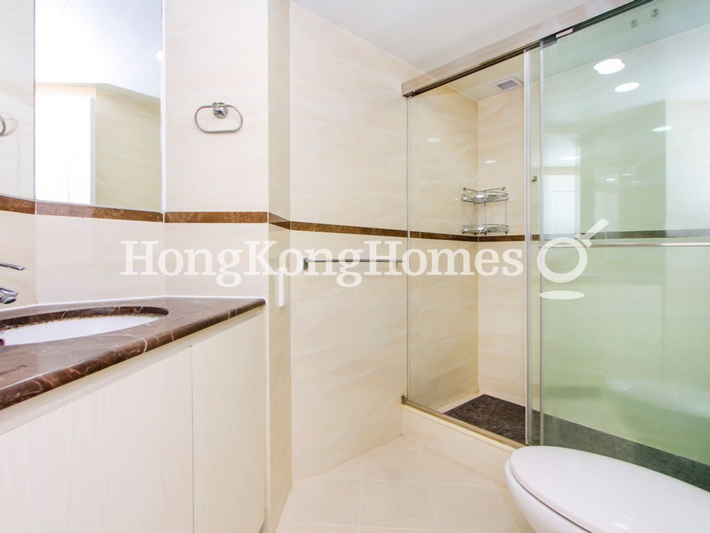 Guest Bathroom — Convention Plaza Apartments, Wan Chai