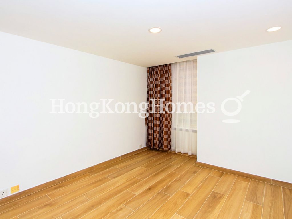 Third Bedroom — Convention Plaza Apartments, Wan Chai