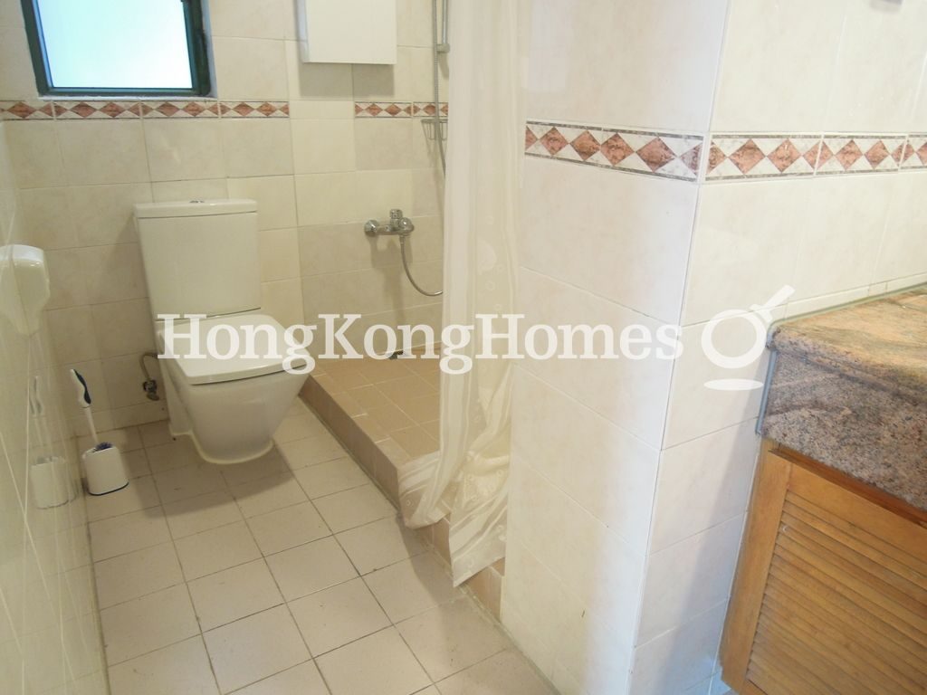 Master Bathroom — Monmouth Villa, Mid-levels East